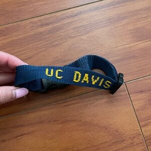 UC Davis Pet Collar